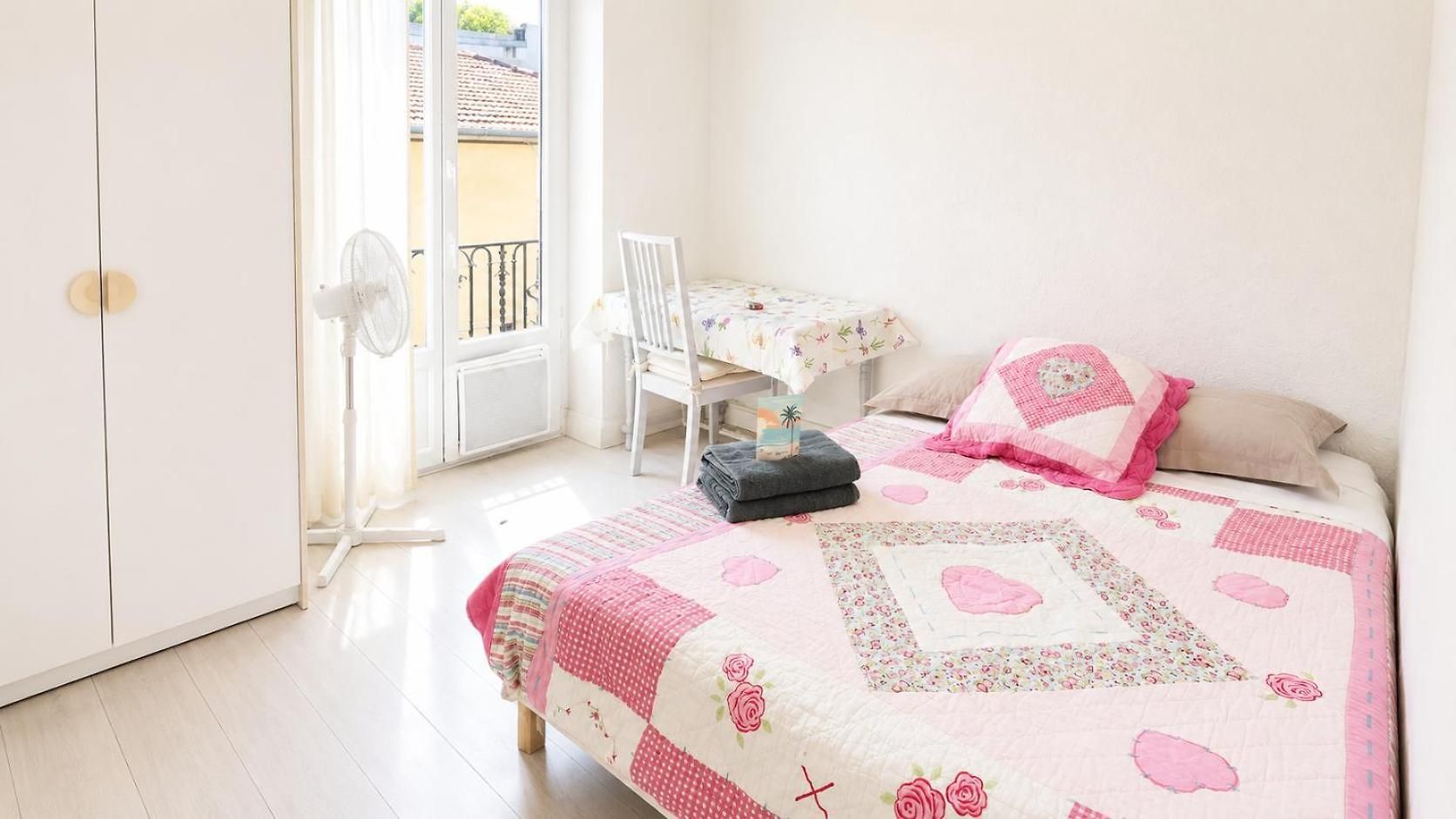 Cyrille Besset Intemporel Nicois Confort Climatisation Et Calme Apartment *