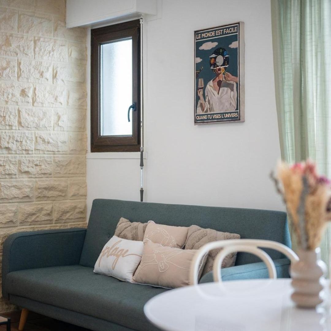 Apartment Beautifully Renovated With Charm - In The Port /ac Nice