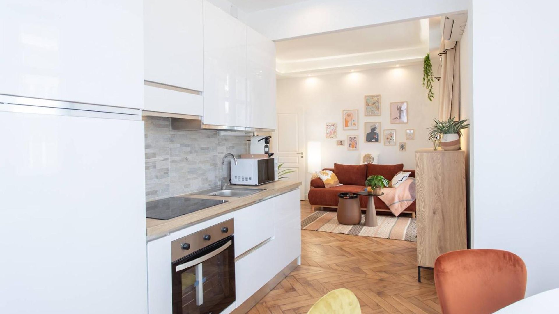 L23 Staywizus - 1 Bdr Shakespeare 2 Balconies - Clim & Wifi Apartment