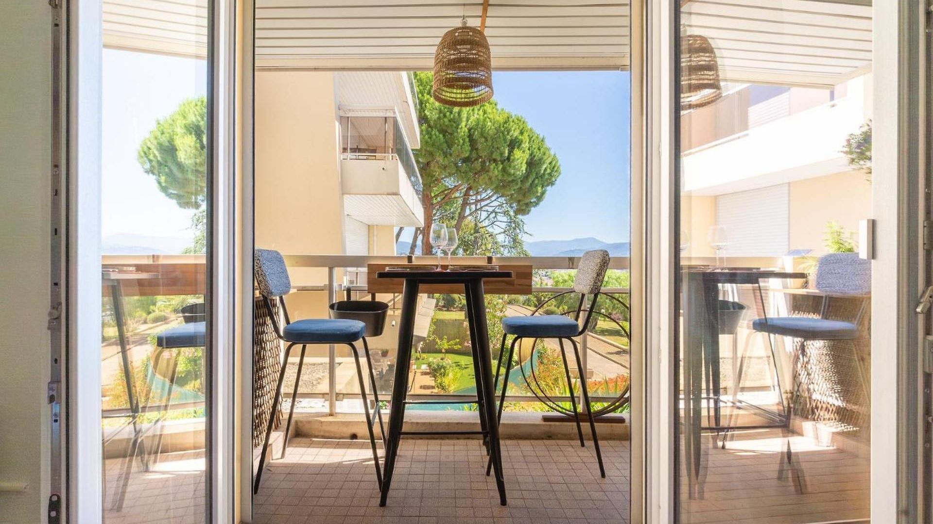 Piscine Balcon Et Calme Apartment