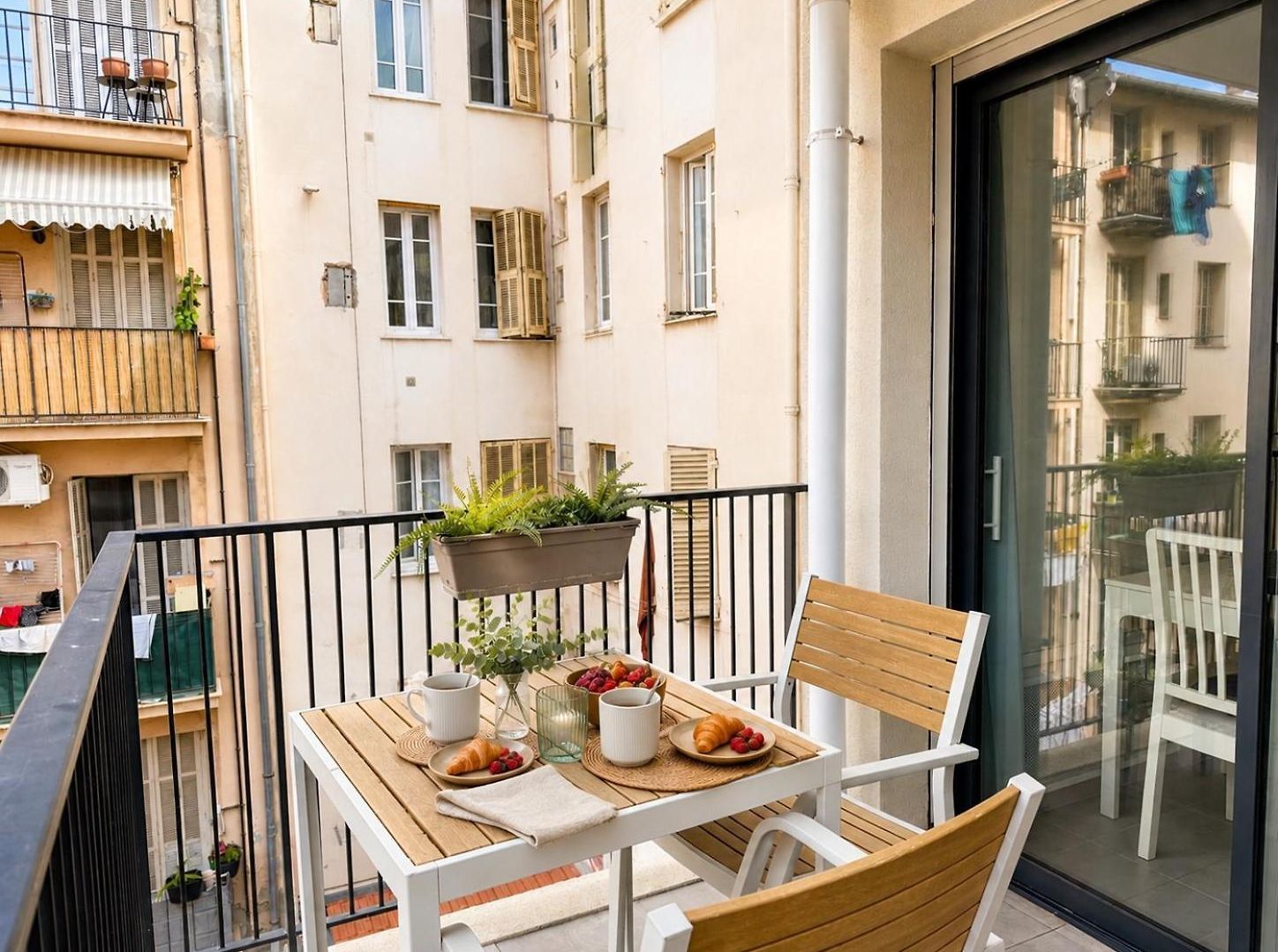 2p Moderne Avec Terrasse A Apartment