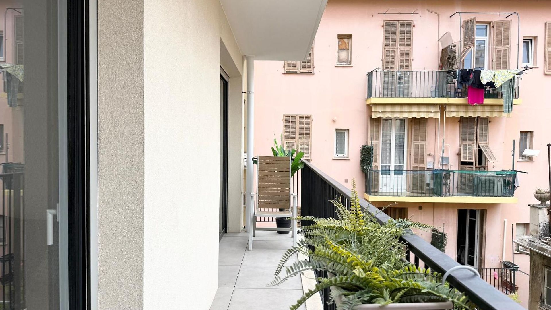2p Moderne Avec Terrasse A * Nice