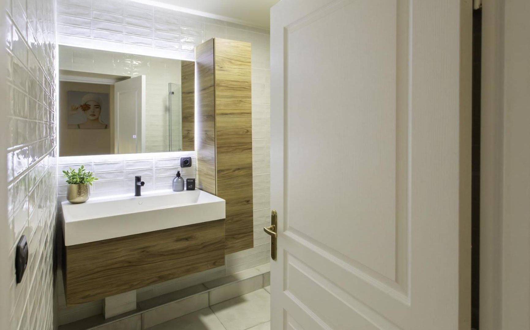 #38 Staywizus - 1bdr Place Massena - Near - Ac & Wifi Apartment Nice