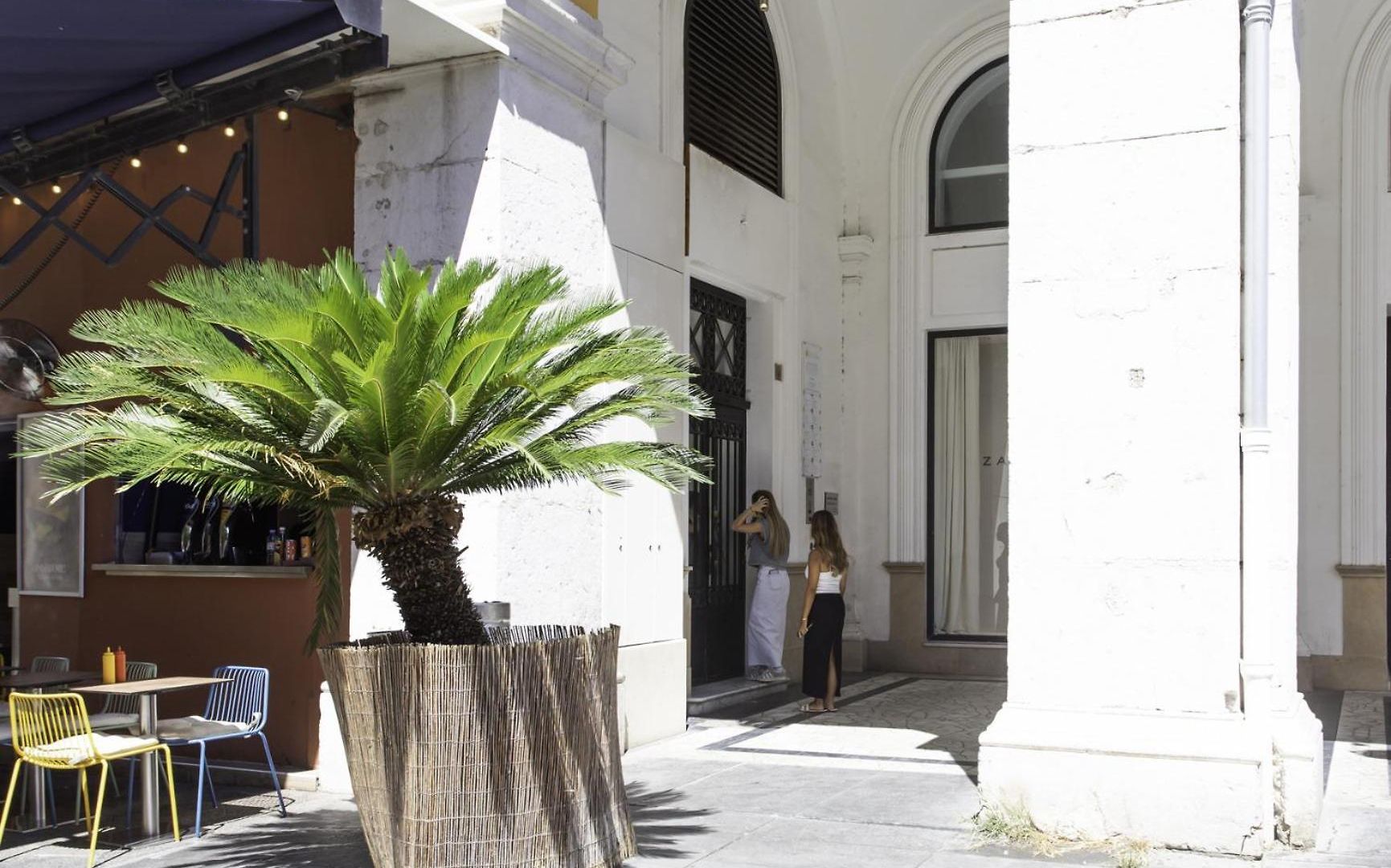 #38 Staywizus - 1bdr Place Massena - Near - Ac & Wifi * Nice