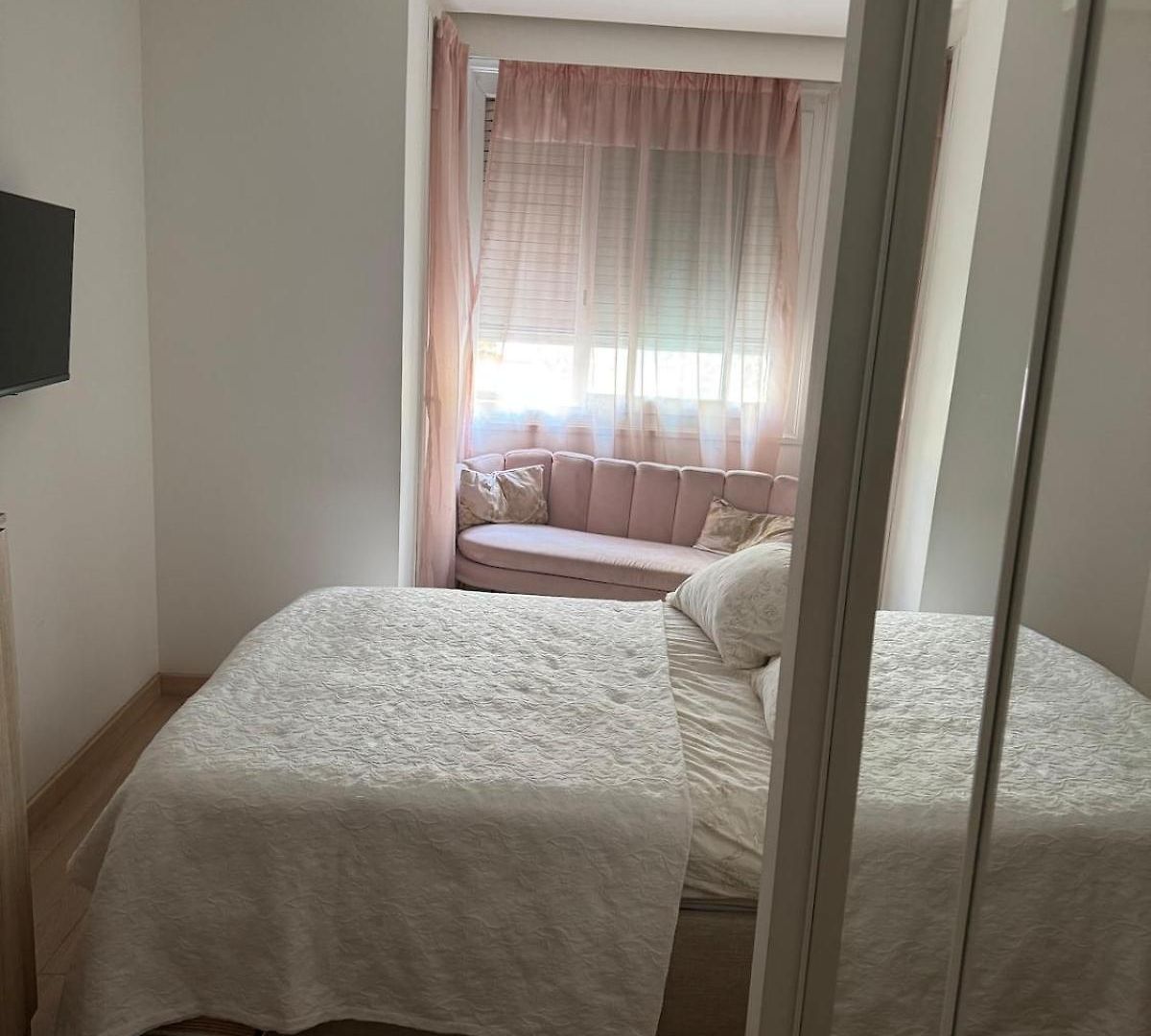 Apartment Sunny Getaway In Terrace Parking *