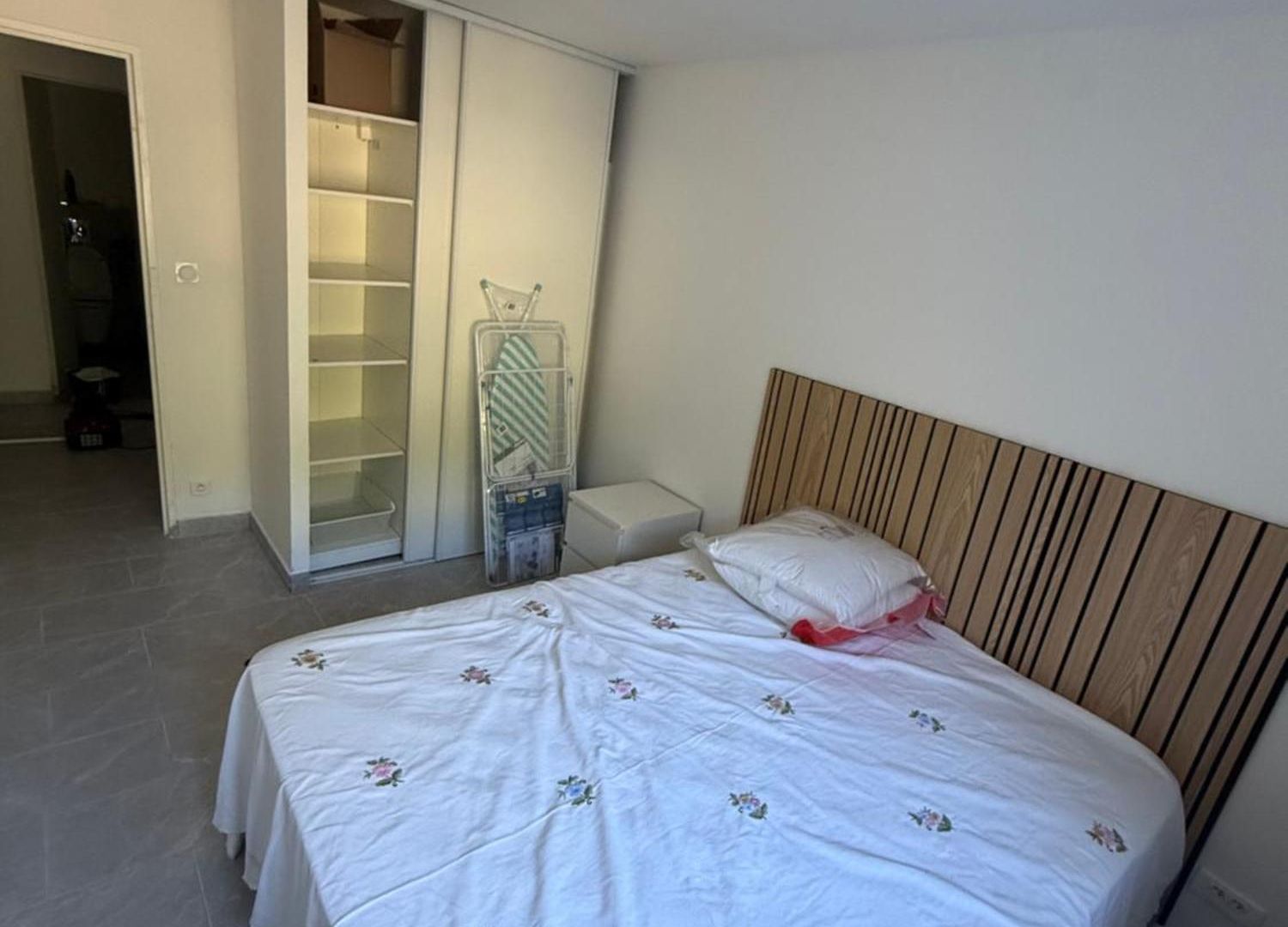 Apparently 2 Bedrooms Apartment *