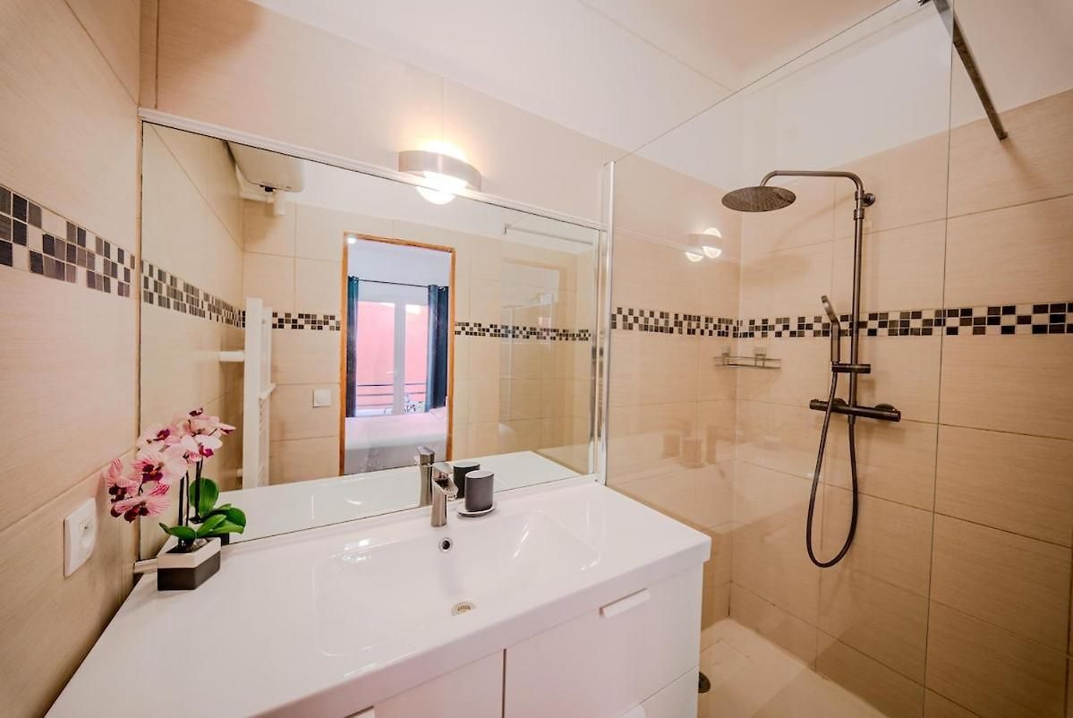 Port Lympia Lovely With Balcony & Ac Apartment Nice