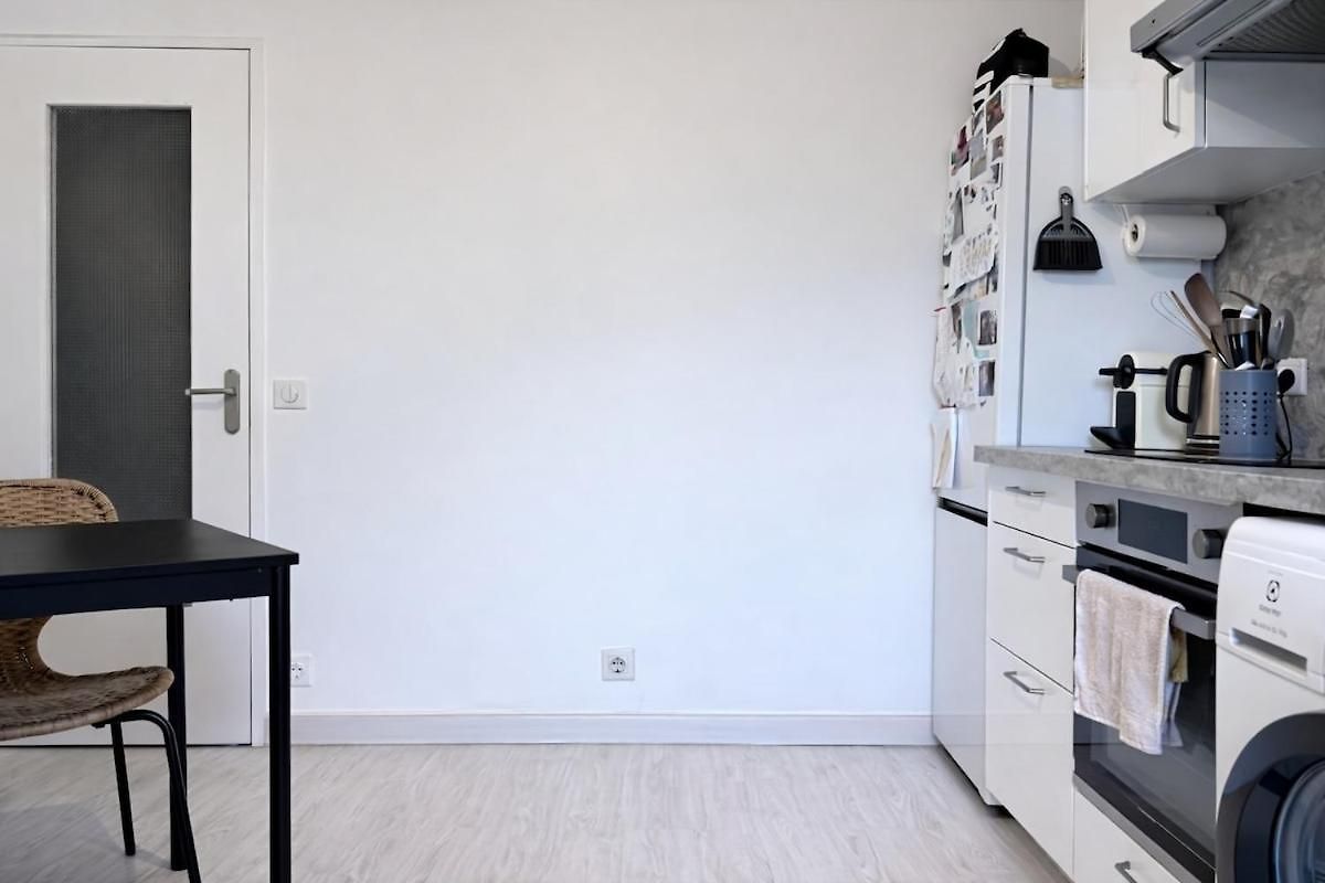 With Balcony & Parking Apartment Nice