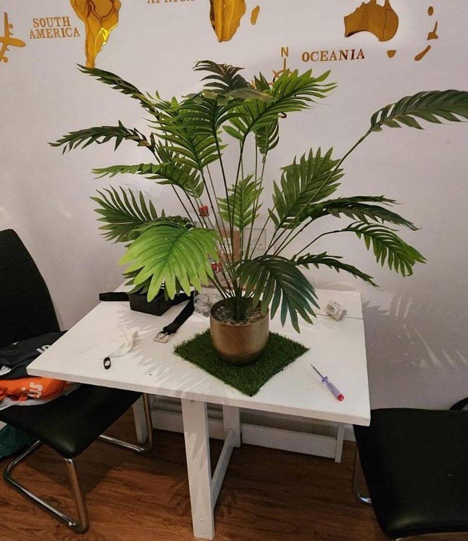 - Charming 2 In A Quiet Area Apartment *