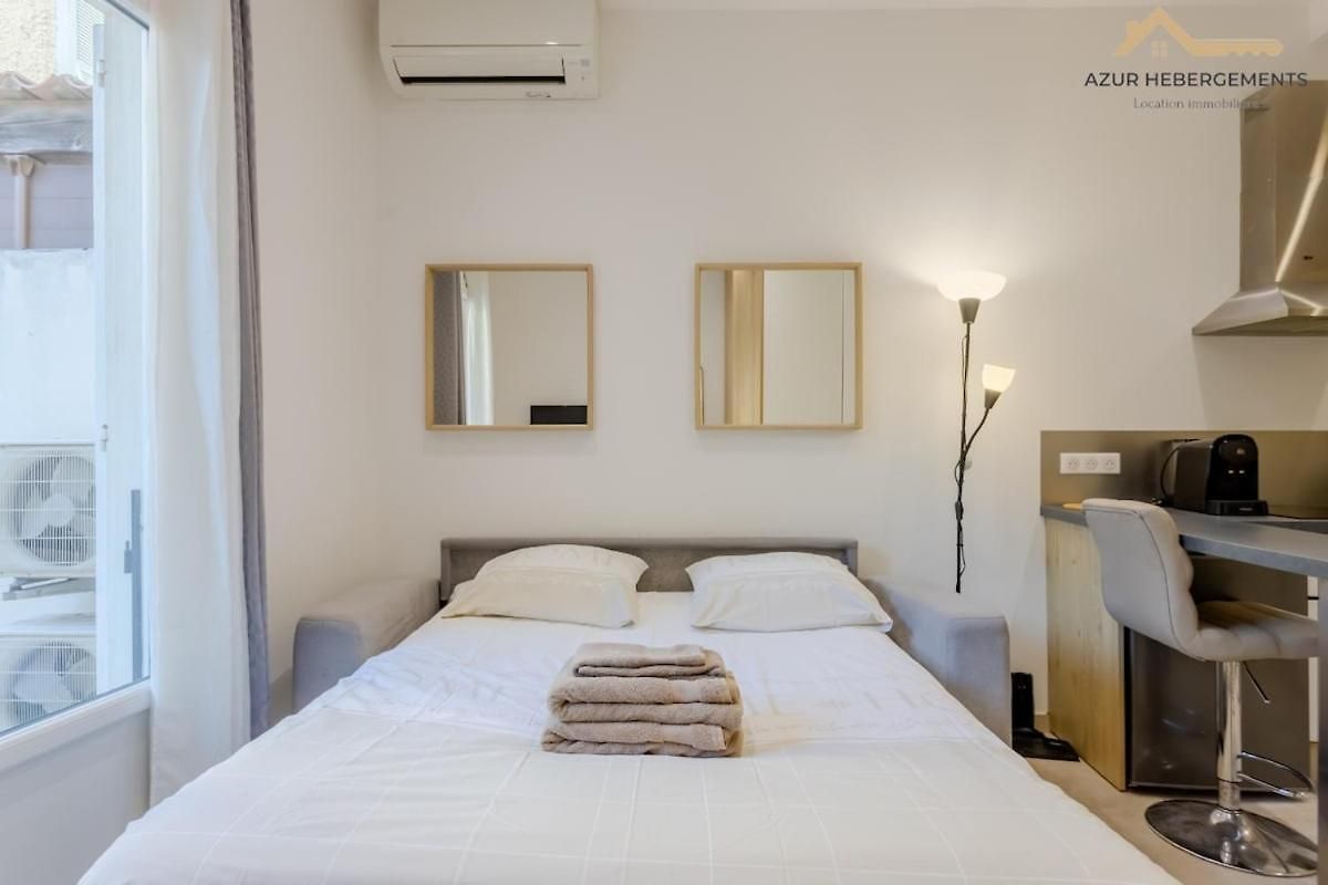 A 2 Min De La Promenade Des Apartment *