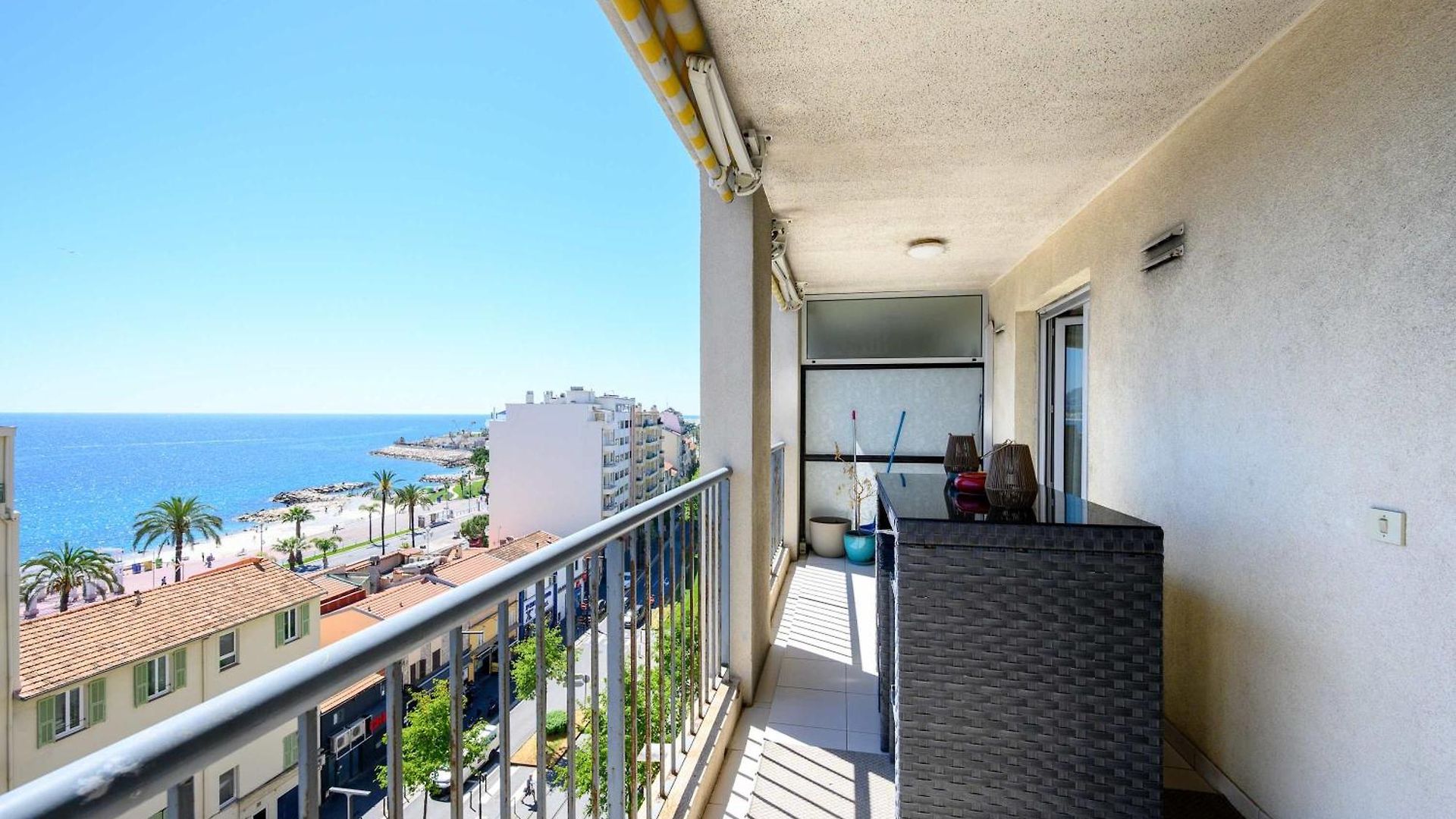 Apartment Vue & Terrasse 5 Pers Proche Et Centre Nice