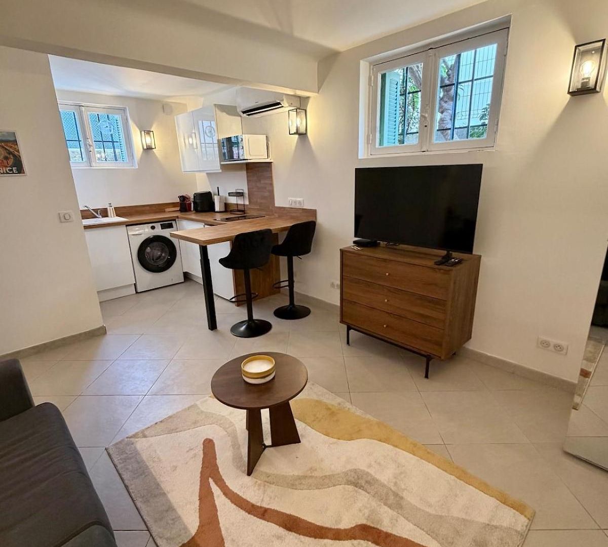 Apartment Very Charming In *