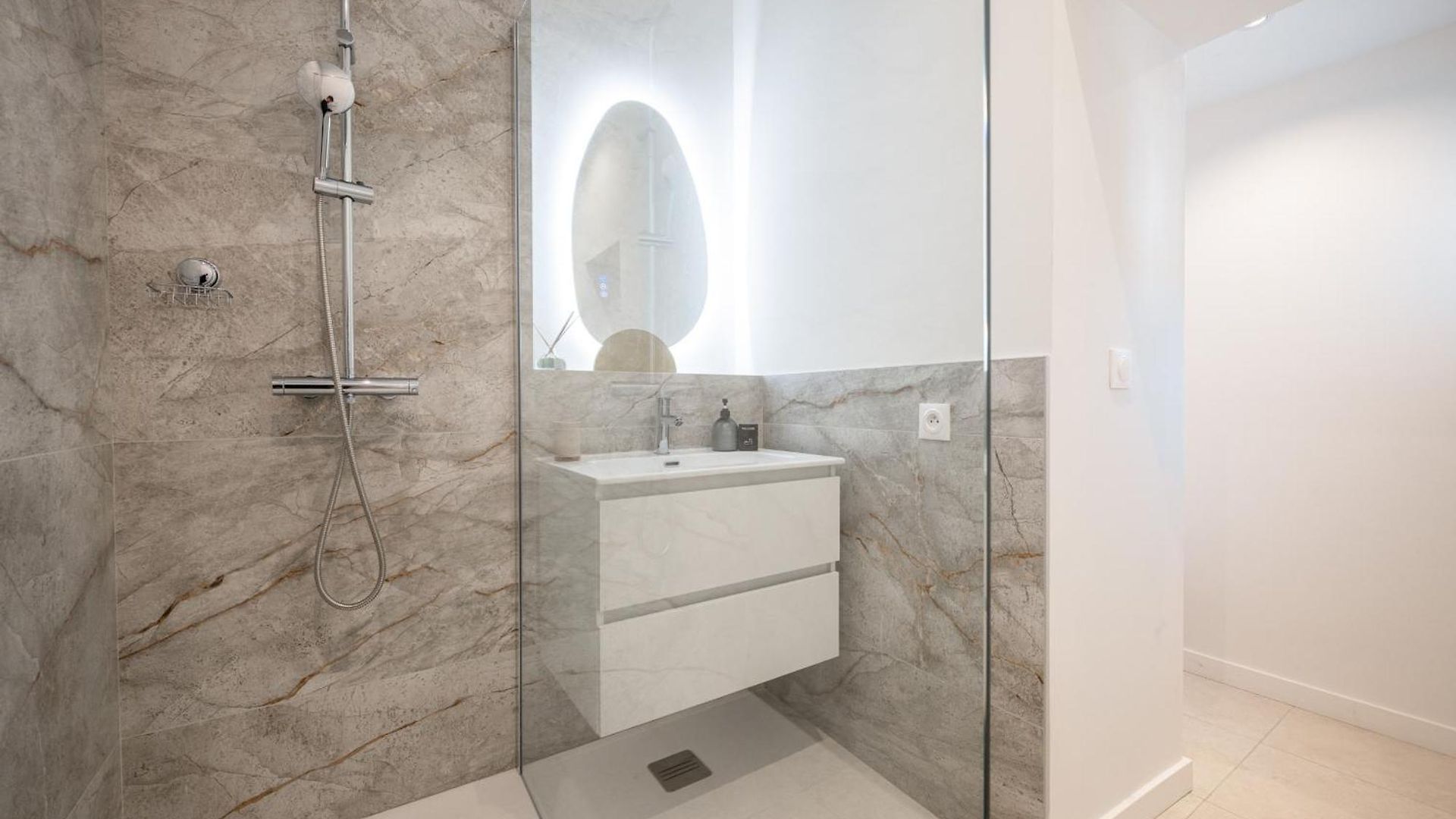 Apartment L17 Staywizus - Bosco 3bdr 2 Bath Terrace - Parking & Ac