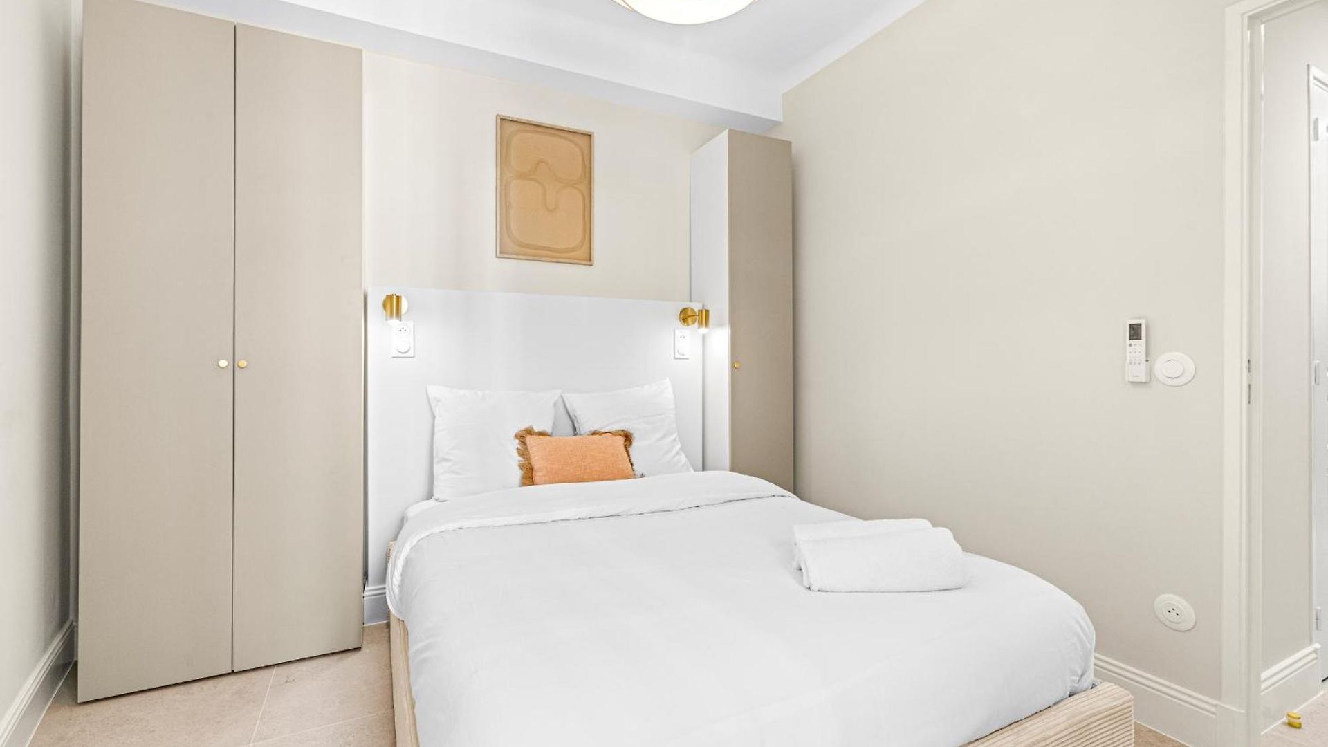 Fully Renovated 2-bedroom * Nice