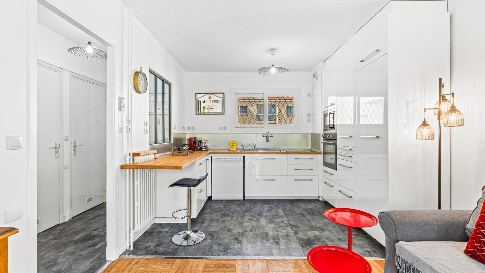Apartment Comfortable & Bright 2 Bedroom Nice