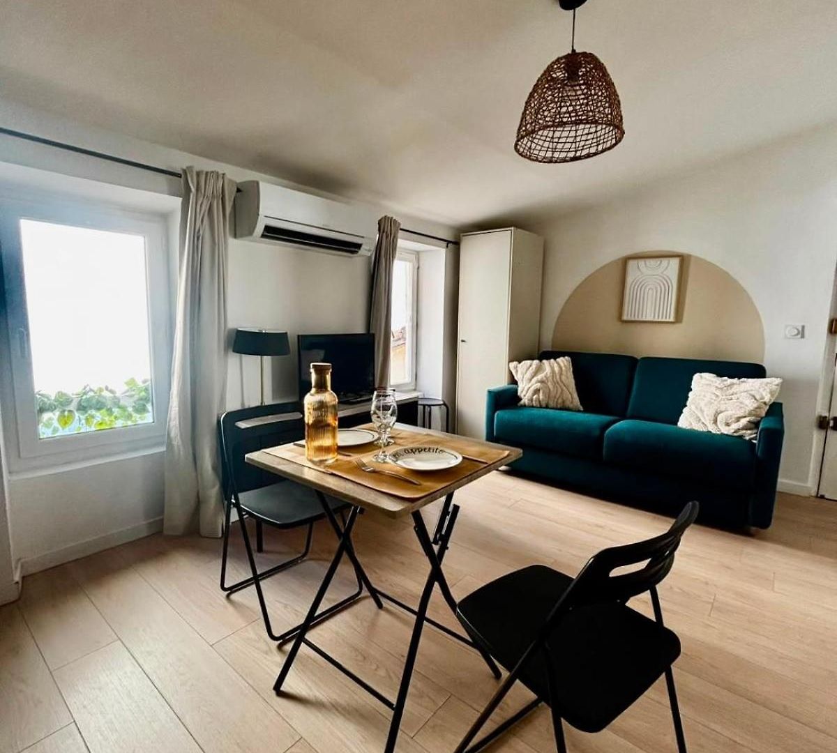 - Beautiful 5 Min From La Promenade Des - Apartment *