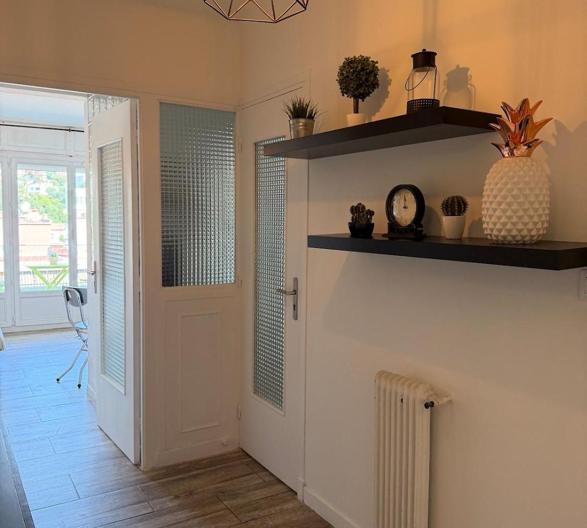Promenade Terrace Tram 1 Min Away Apartment *