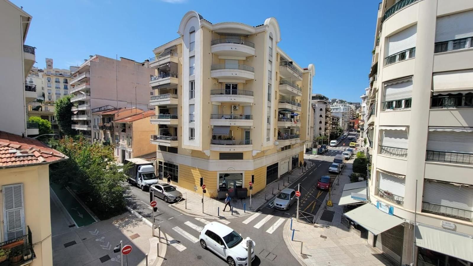Magnifique 3 Pieces, Idealement Situe Et Bien Equipe * Nice
