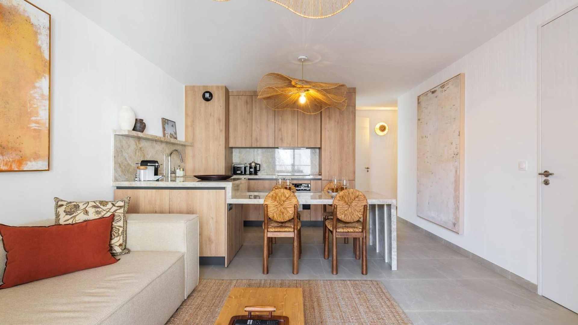 Spacious With Terrace And Parking Apartment Nice