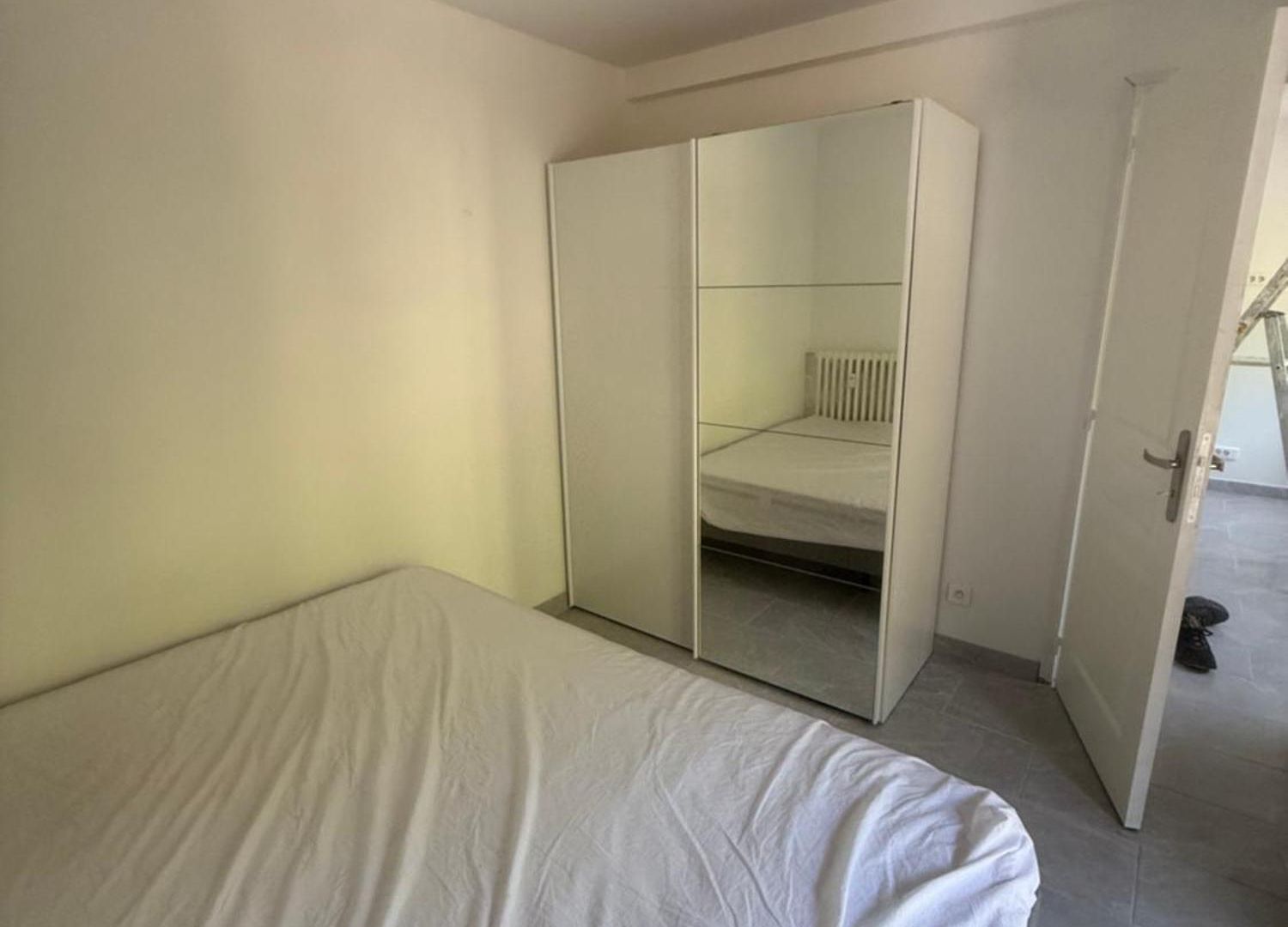 Apparently 2 Bedrooms Apartment Nice