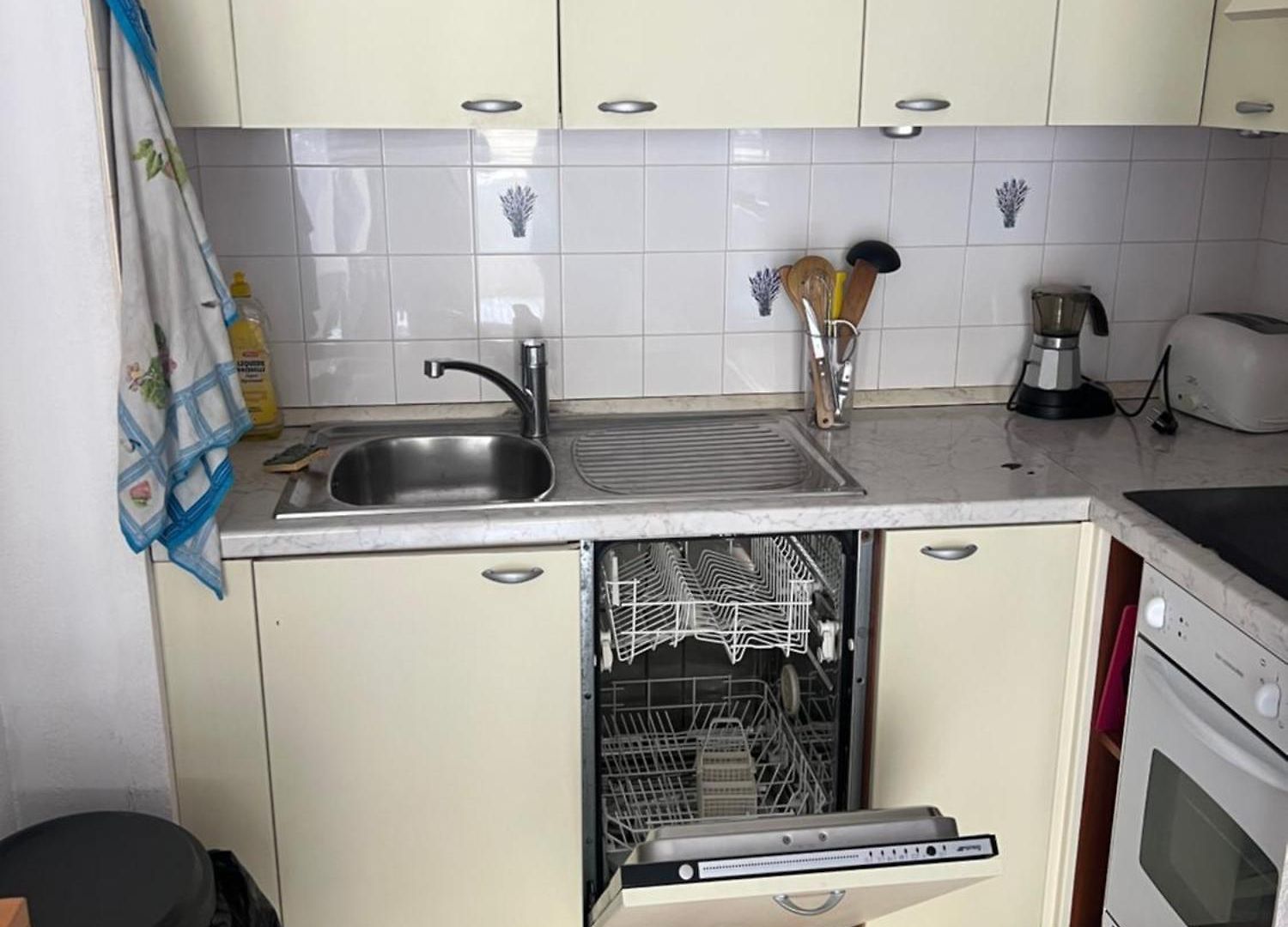Sunny Centre Apartment