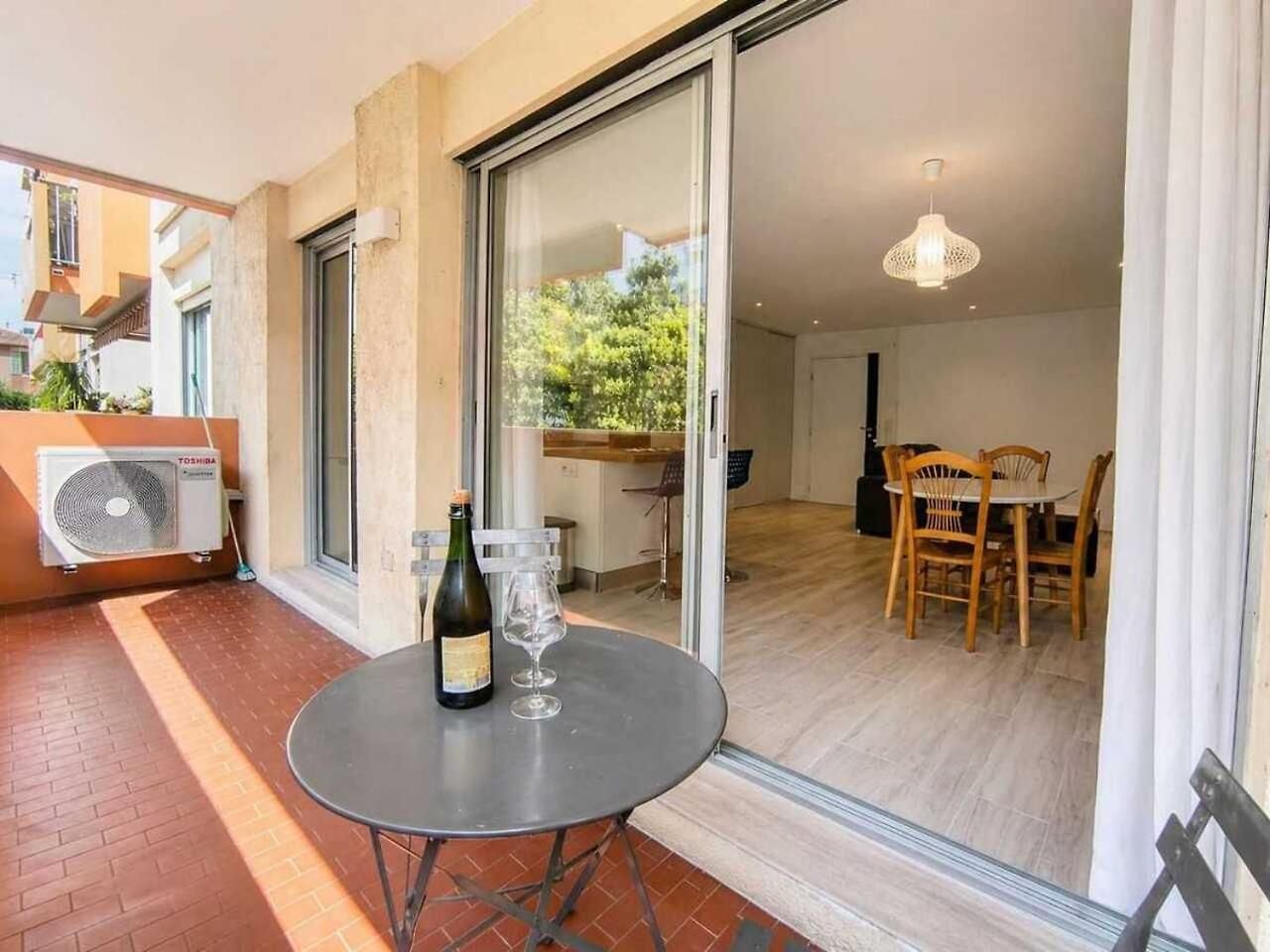 Charming With Terrace & Secure Parking Nice