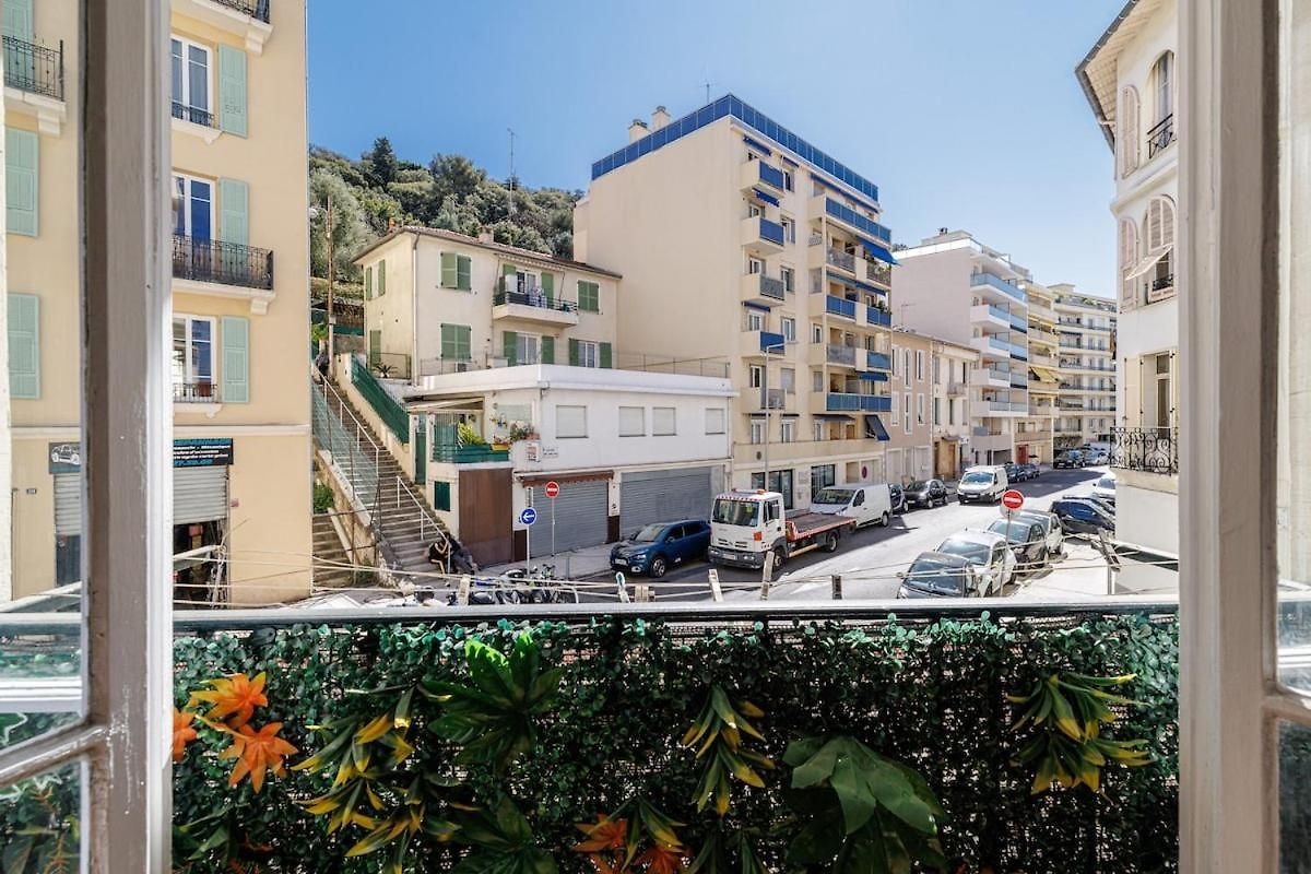 Apartment - Charming 2 In A Quiet Area *