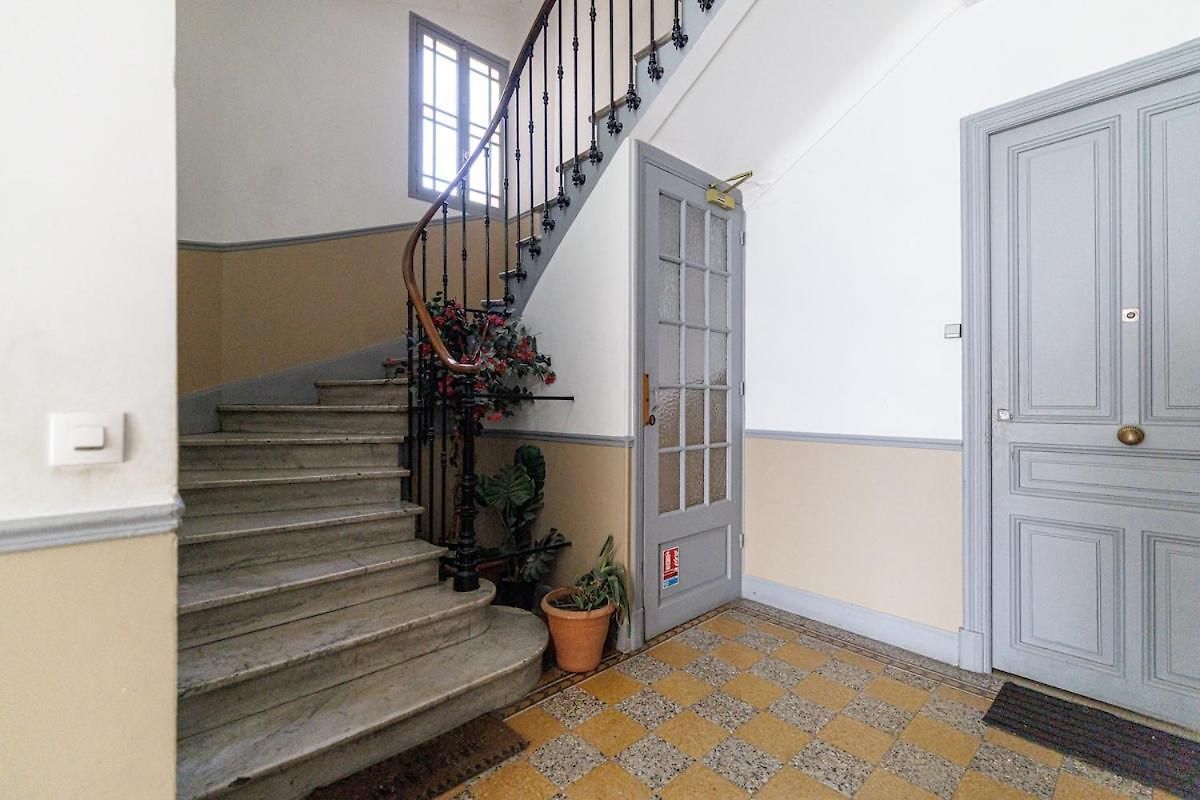 - Charming 2 In A Quiet Area