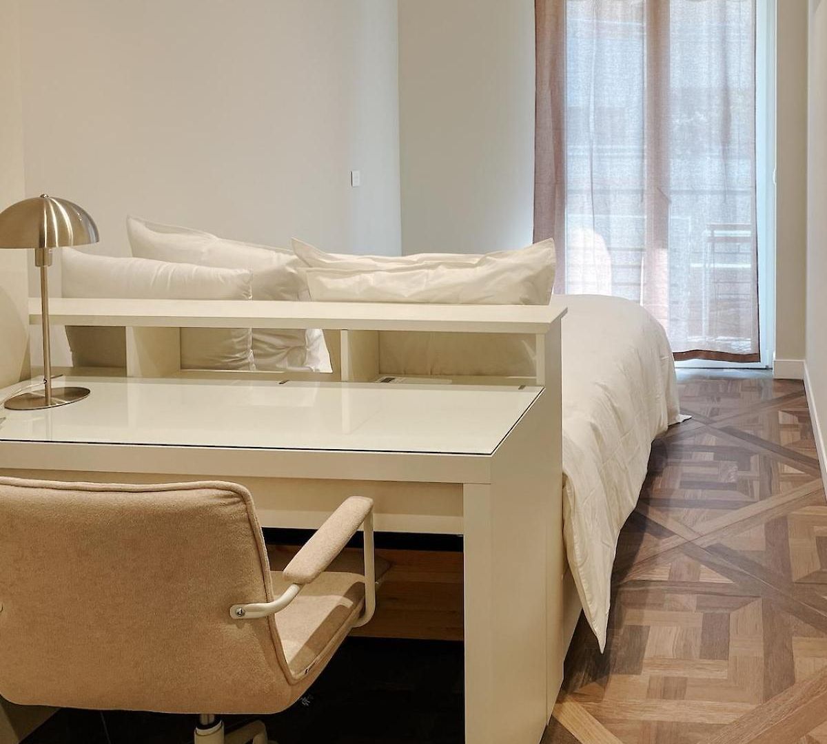 Apartment Charming Apartment, Air-conditioned And Centrally Located Nice