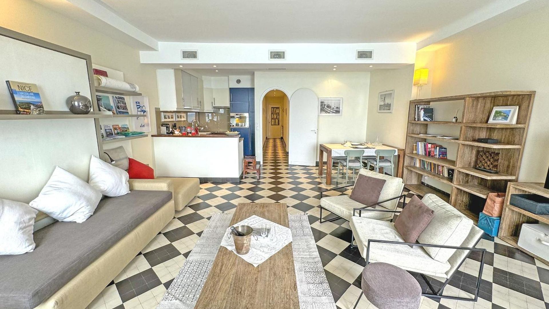 Exceptional Sea Front French Riviera Apartment *