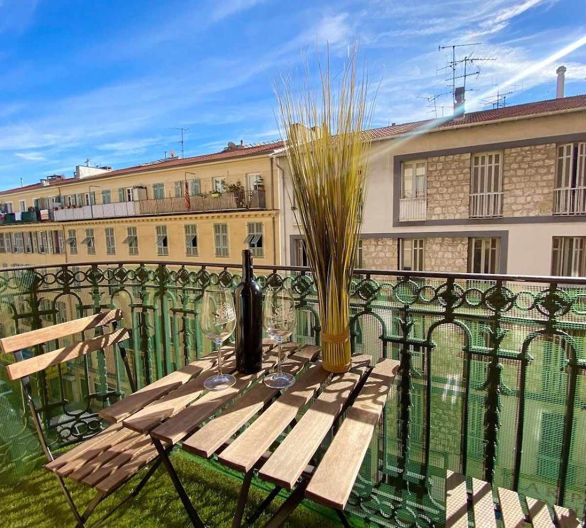Apartment Cosy Balcon Clim Place Massena 10 Min En Tram Nice