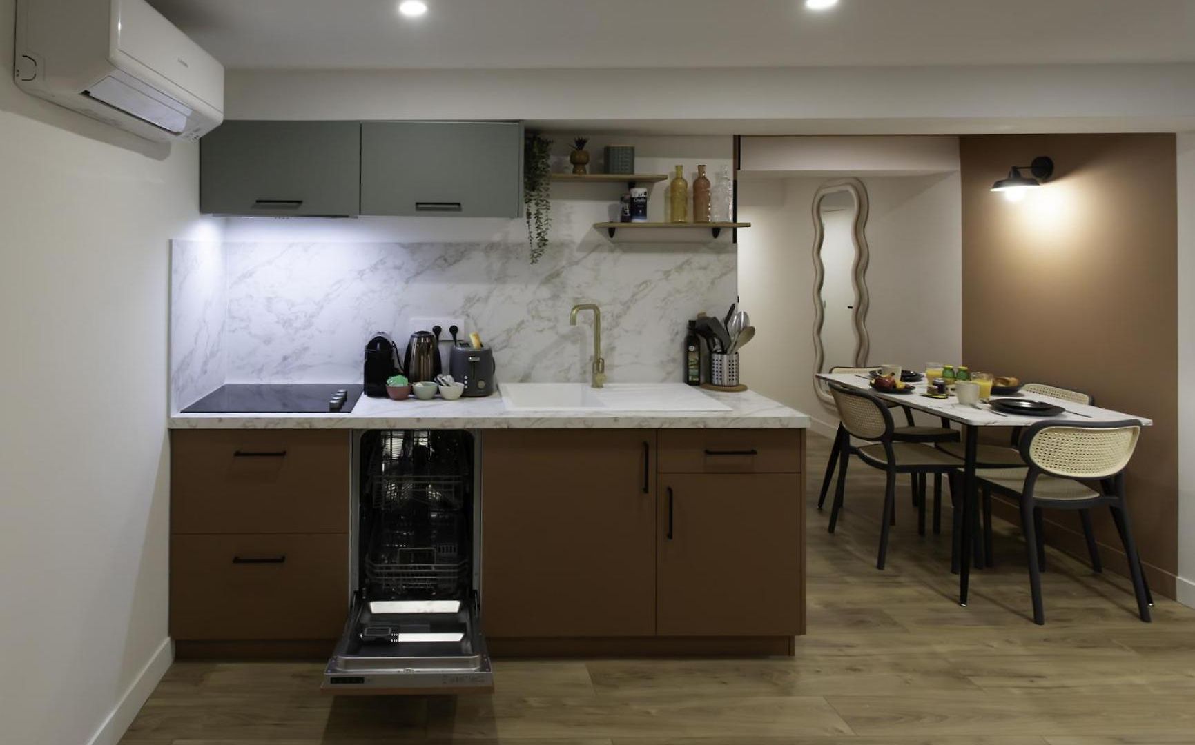 Apartment #20 Staywizus - 1 Bdr Heart Of Old Town Ac Wifi 5 Mins To Sea