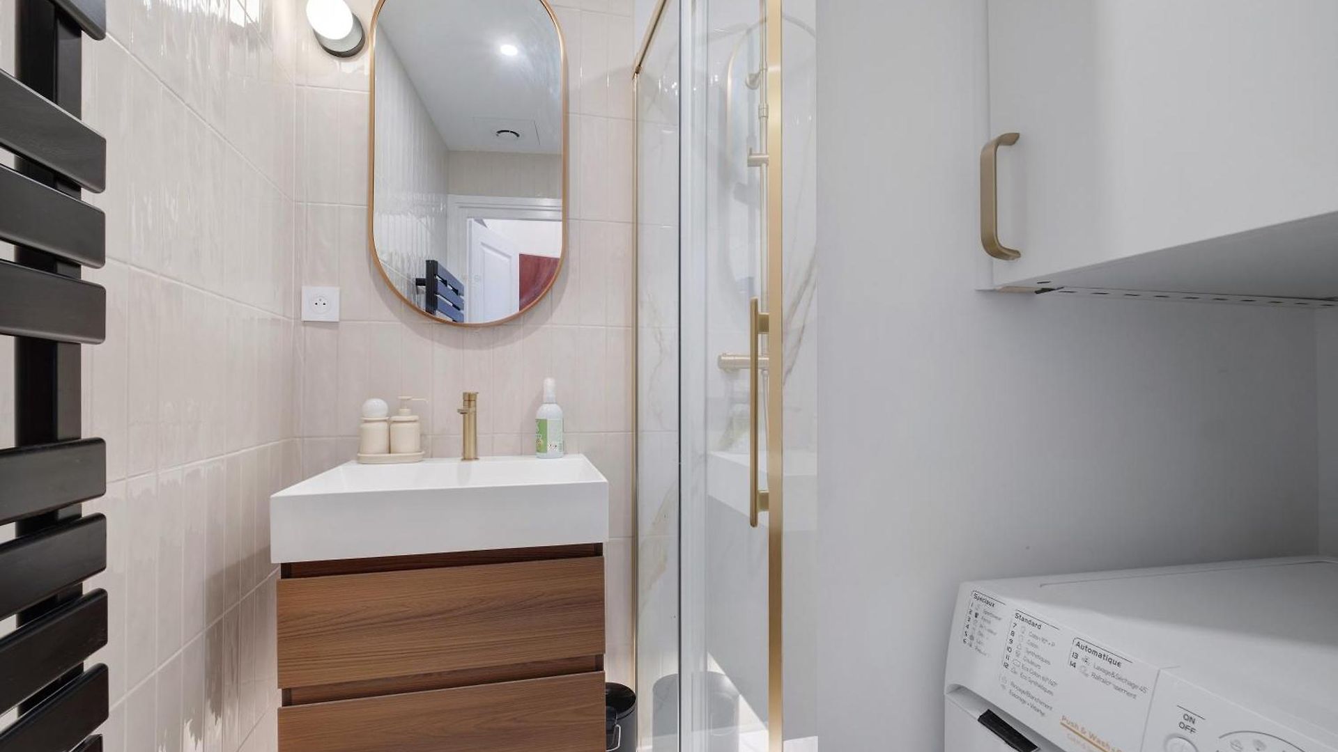Carre D'or Apartment *