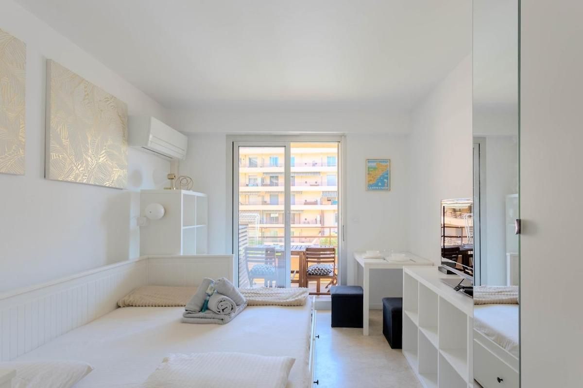 Gioffredo A 2 Pas Massena Climatise Apartment *
