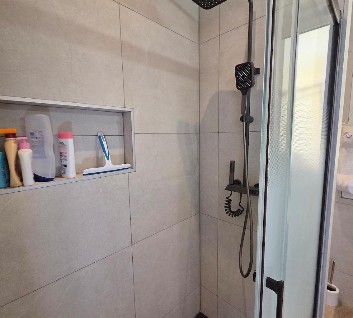 Valery Promenade Apartment *