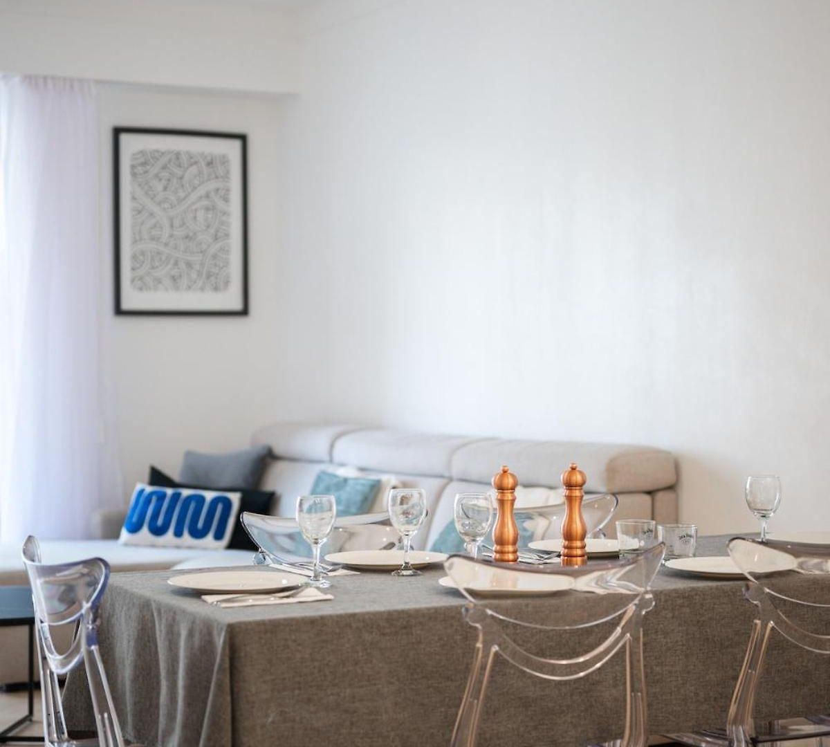 110 M2 Family, 3 Bedrooms Ac And Terrace 8 Min Away Apartment
