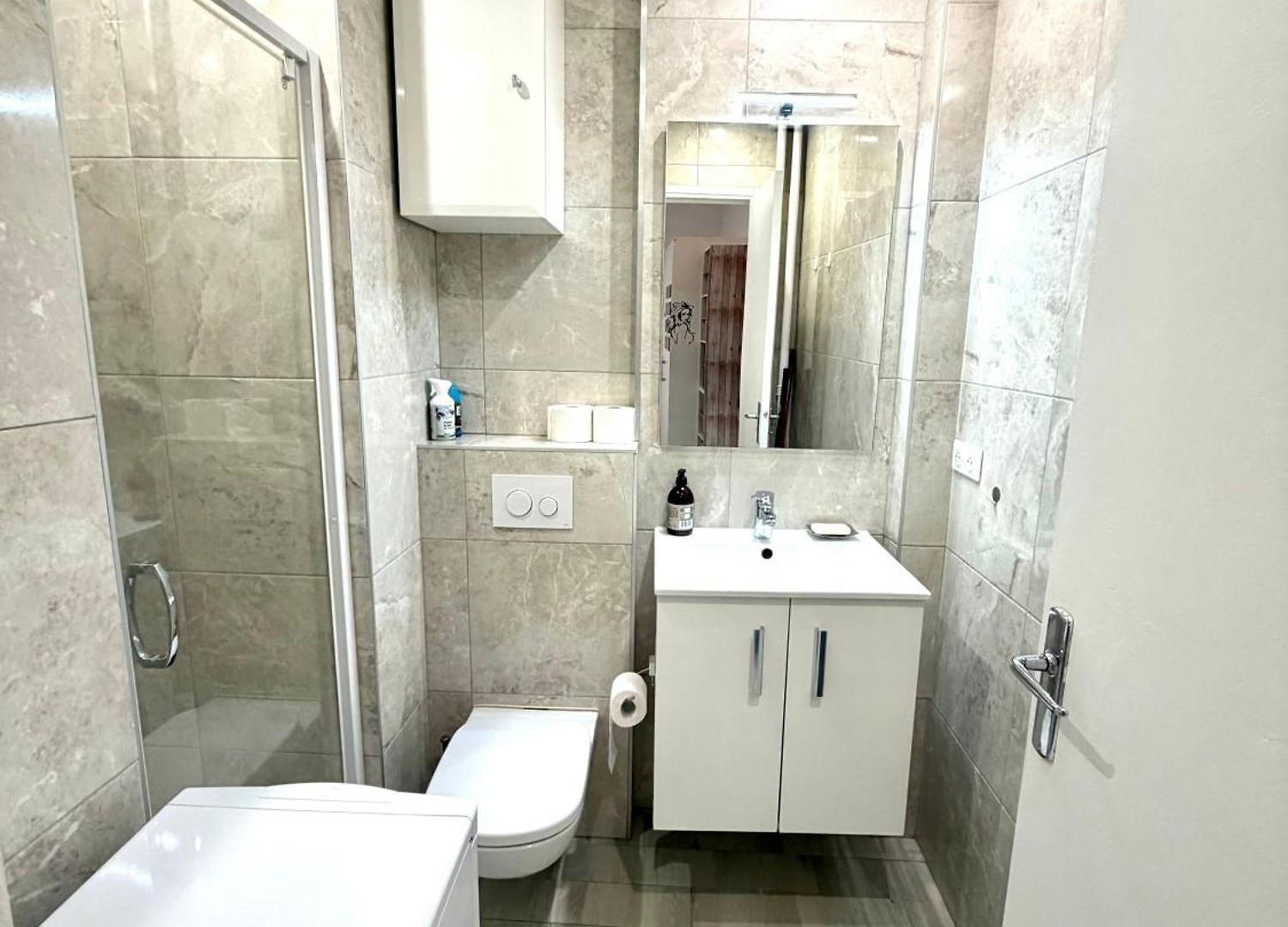 Liberation Apartment *