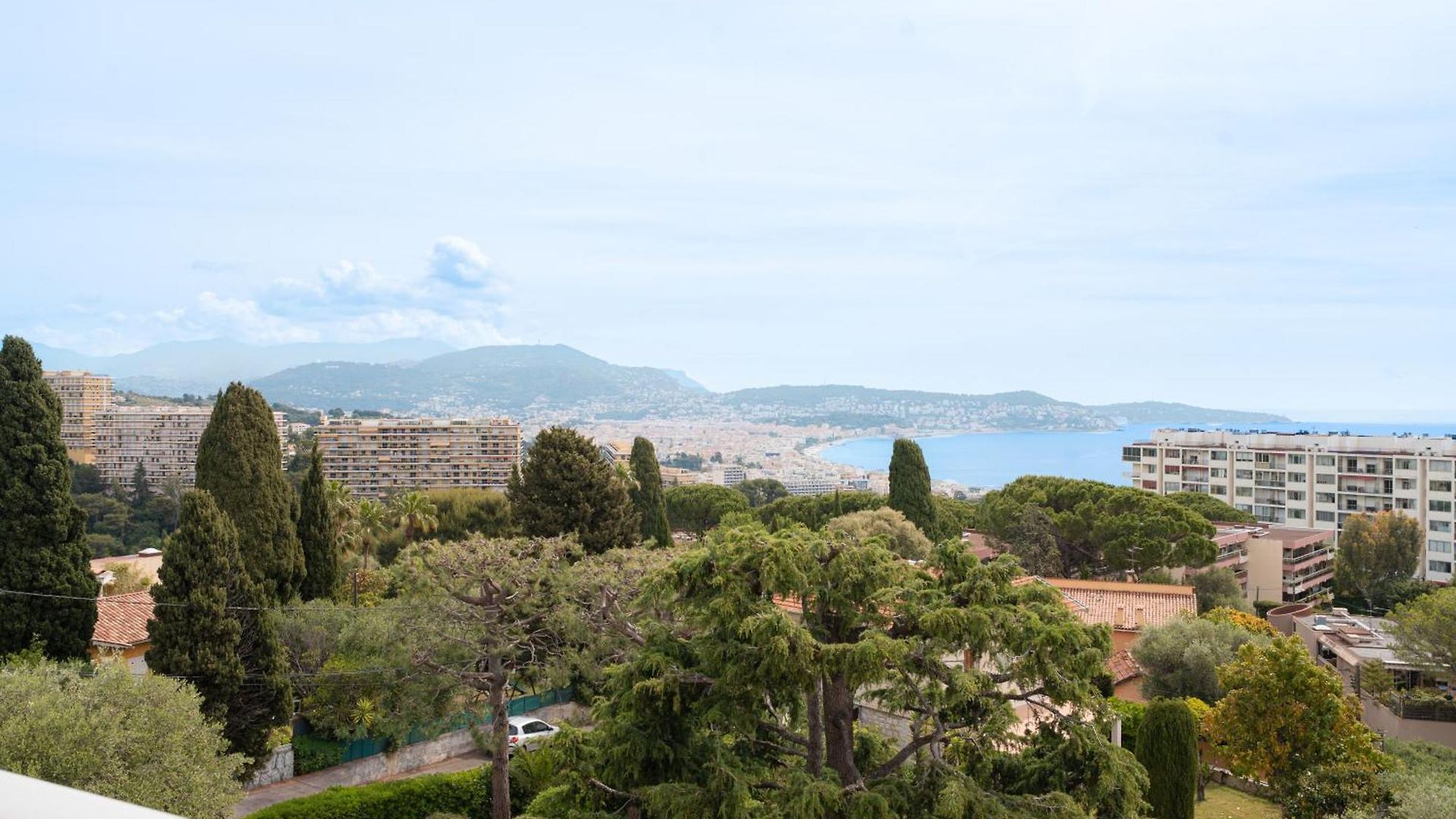 Apartment Wonderful View - 2br Fabron - Parking