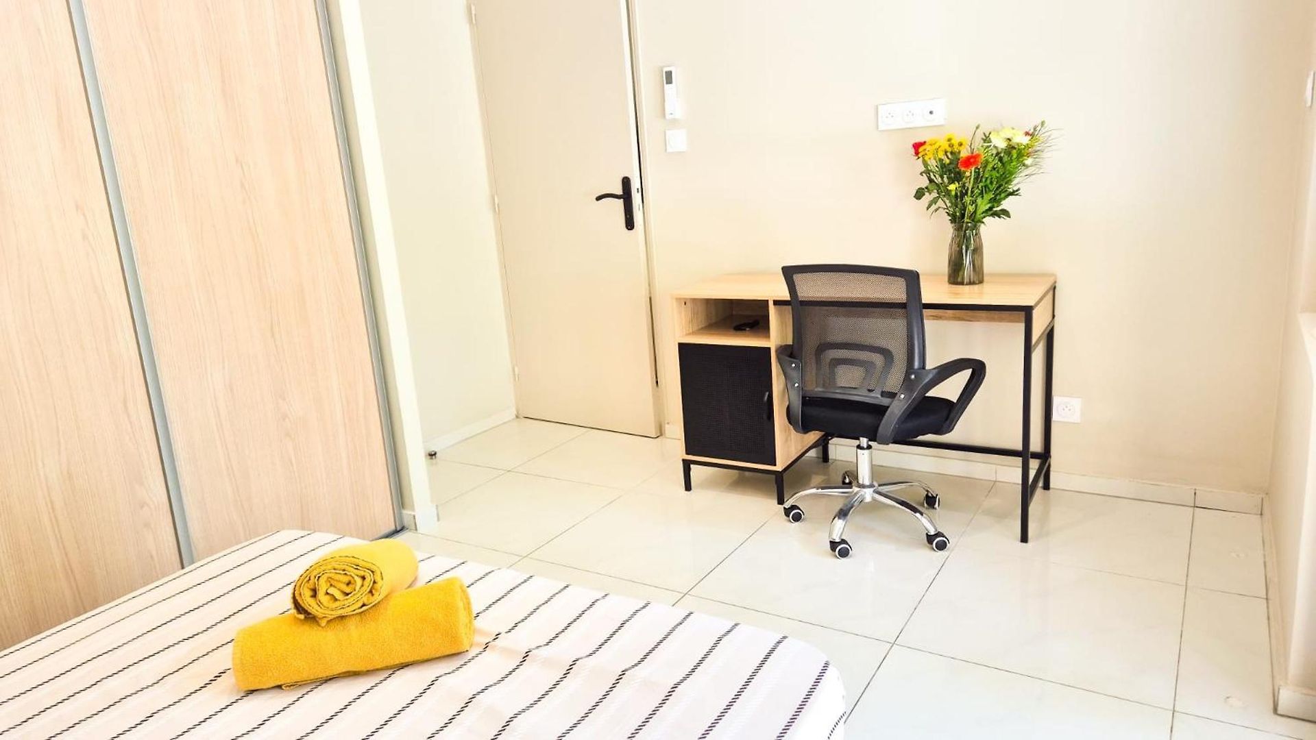 T4 Moderne Climatise - Parking Prive- Terrasse - - Nice