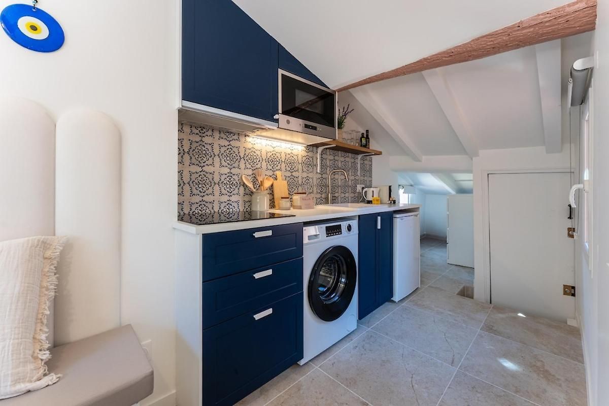 Mediterranean Getaway Old Apartment