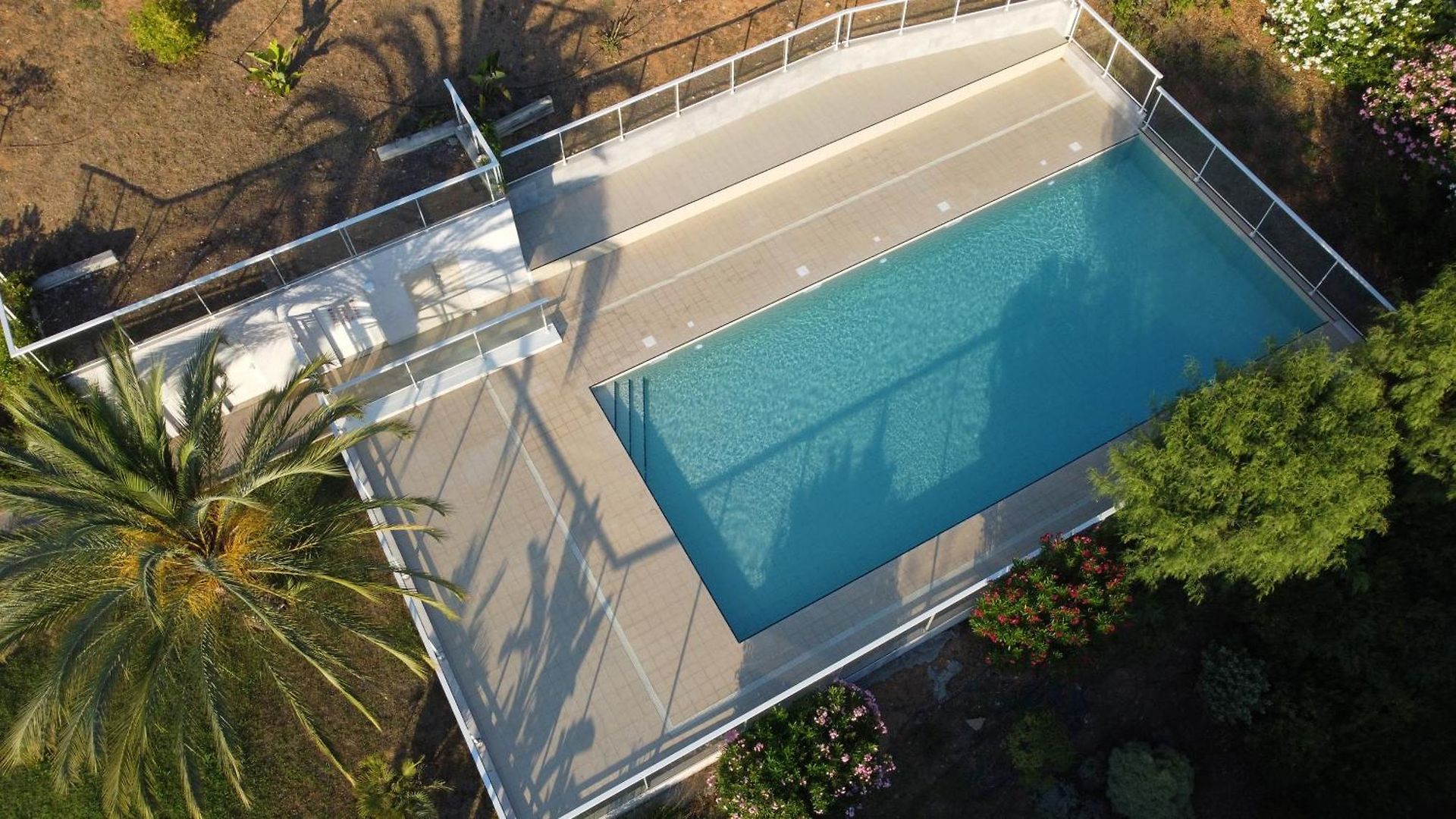 Avec Jardin Et Piscine * Nice