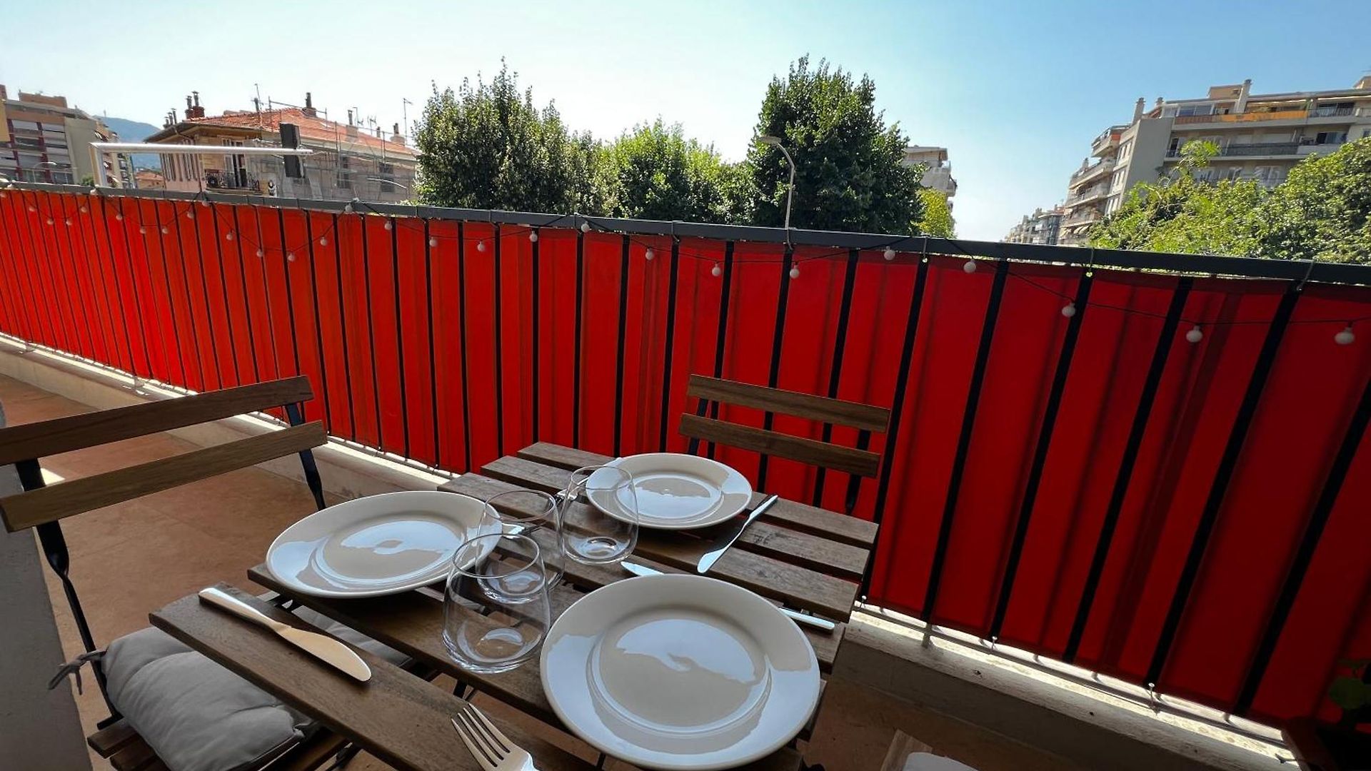 2 - Terrasse, Parking Gratuit & Climatisation *