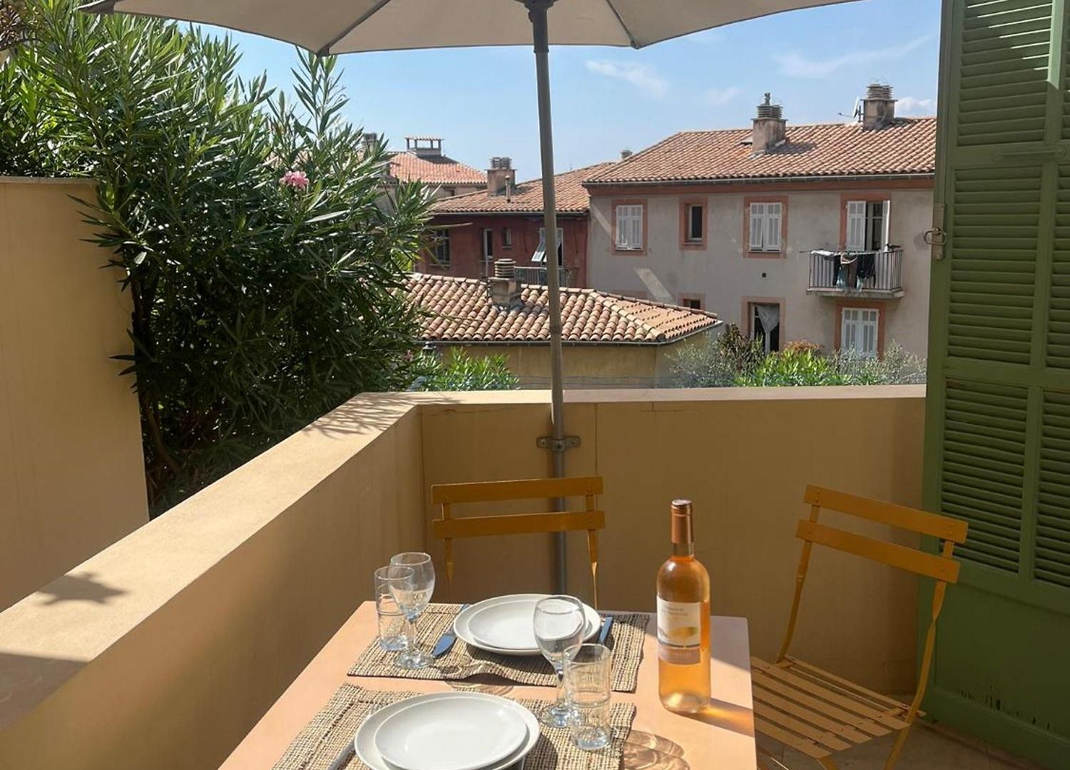 Apartment Lovely In Vieux-nice With Terrace, Garden And Ac - 10 Min To Beaches And Promenade Des Nice