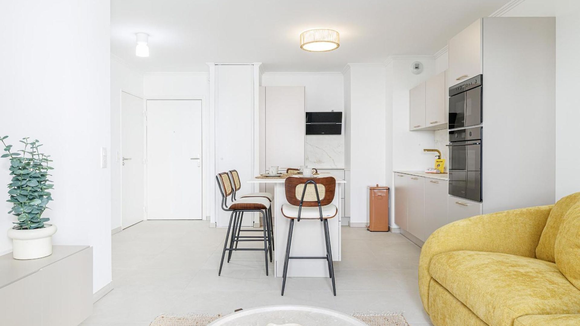 Apartment Quiet & Pretty 1 Bdr In The Center Nice