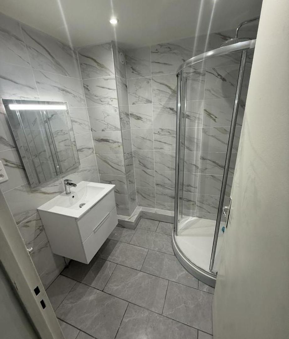 Apparently 2 Bedrooms Apartment *