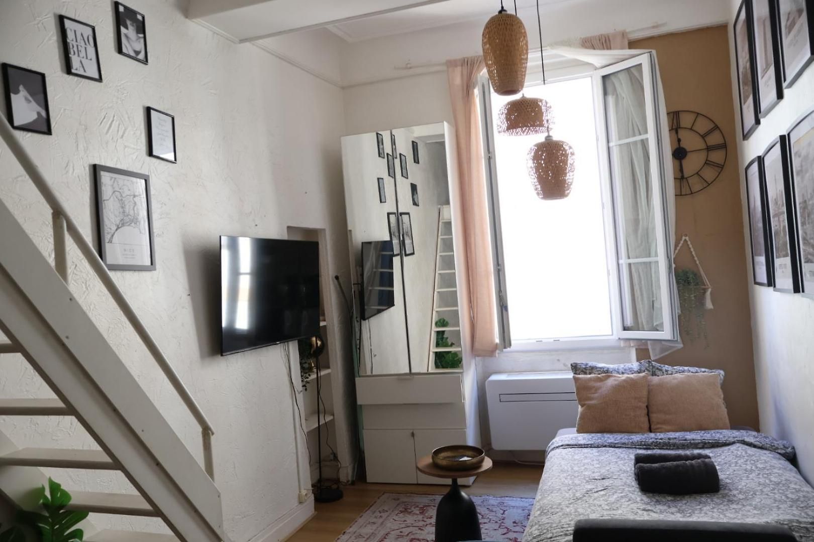 Apartment Comfy In Old Town With Mezzanine - Place Garibaldi, Nice