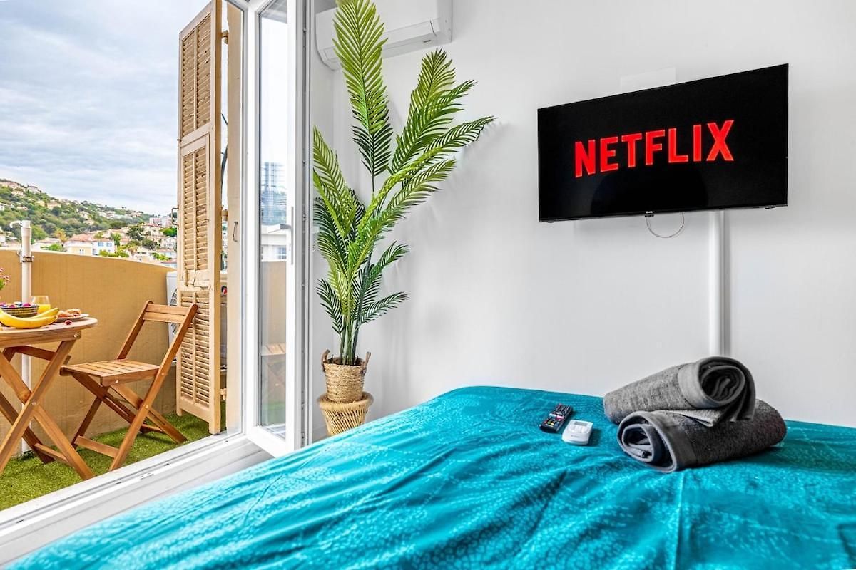 Relaxation & Comfort Design With Ambient Led Apartment