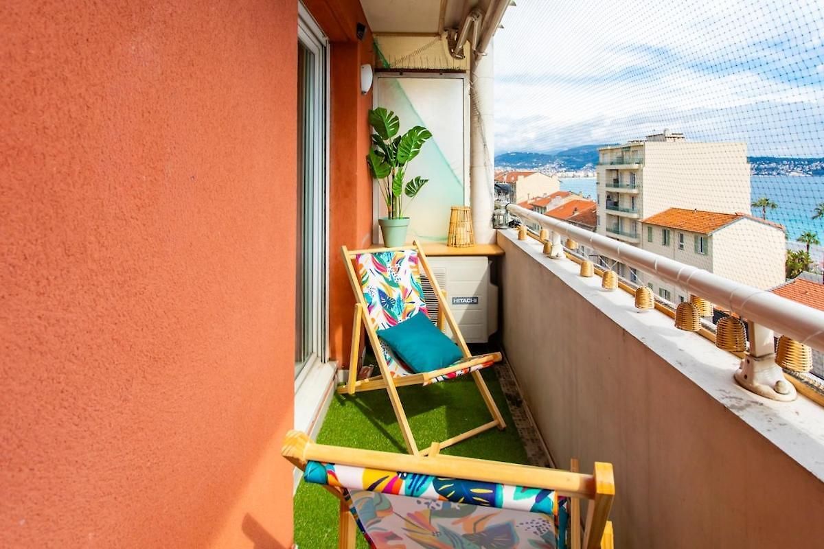 Modern 2-bedroom Sea View, Air Conditioning, Balcony Apartment
