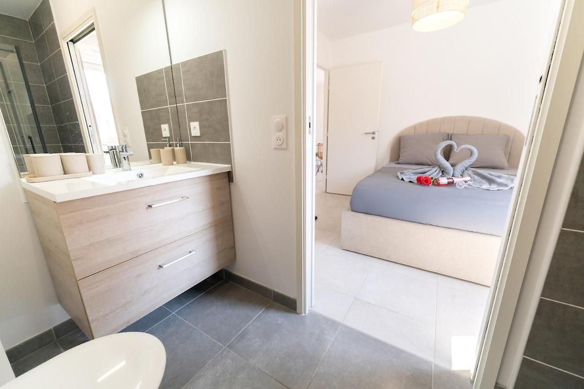 Apartment Bright With Terrace And Wi-fi *