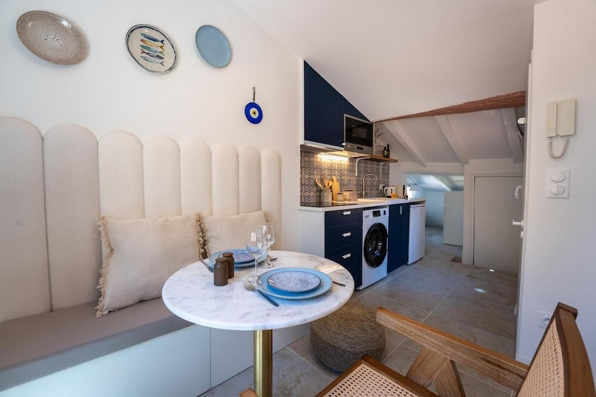 Apartment Mediterranean Getaway Old